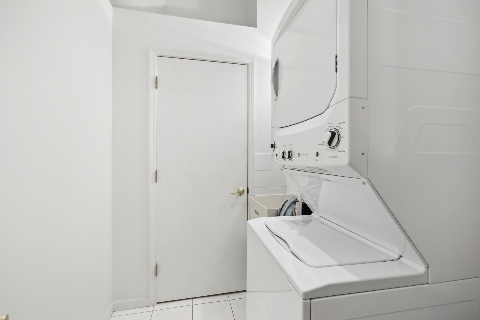 801 South Wells Street, Unit 510 Chicago, IL 60607 - Photo 10 of 11 a bathroom with a sink and mirror