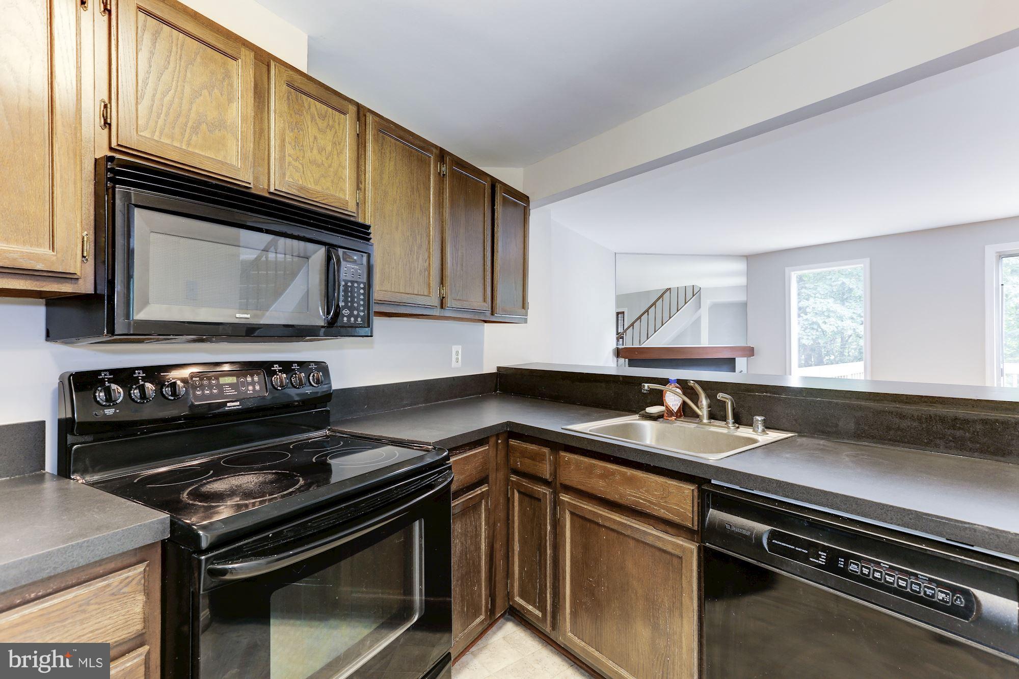 2157 Whisper Way Reston, VA 20191 - Photo 10 of 44