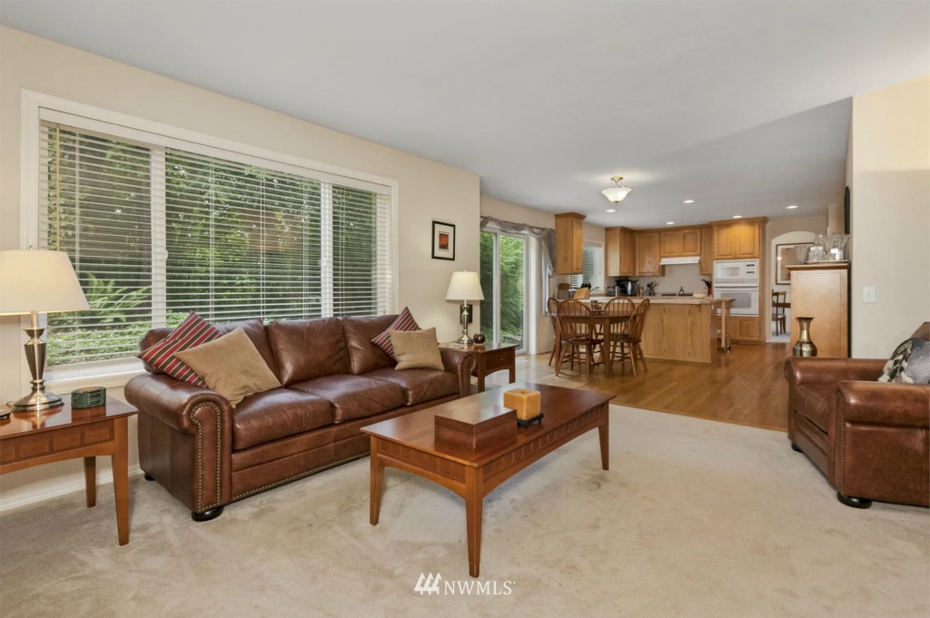 1128 185th Place Southeast Bothell, WA 98012 - Photo 11 of 20 Gallery Image 11