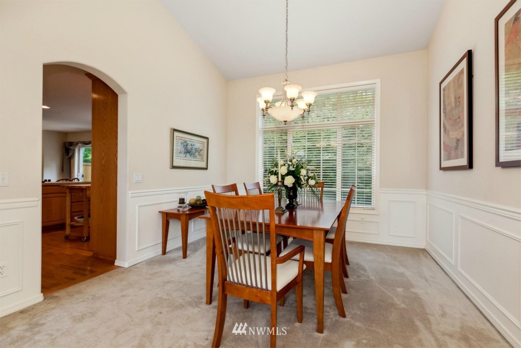 1128 185th Place Southeast Bothell, WA 98012 - Photo 6 of 20 Gallery Image 6