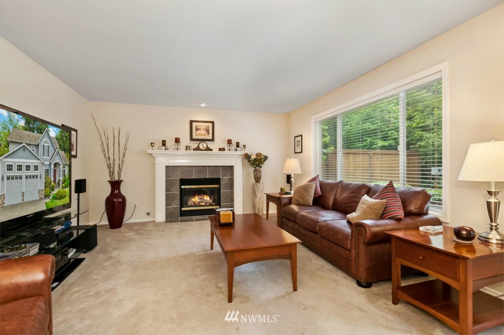 1128 185th Place Southeast Bothell, WA 98012 - Photo 10 of 20 Gallery Image 10