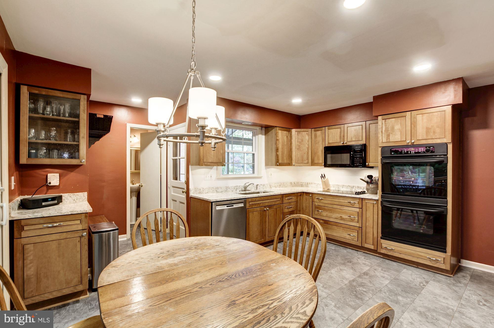 8 Crest Park Court Silver Spring, MD 20903 - Photo 15 of 36 Gallery Image 15