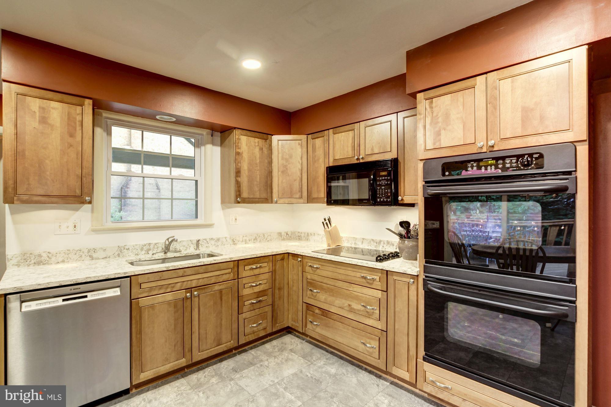 8 Crest Park Court Silver Spring, MD 20903 - Photo 16 of 36 Gallery Image 16