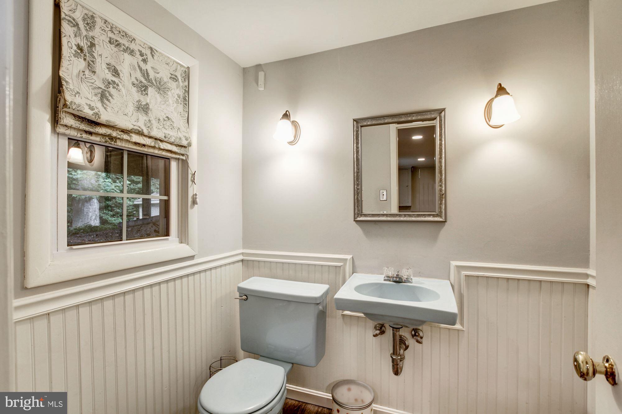 8 Crest Park Court Silver Spring, MD 20903 - Photo 22 of 36 Gallery Image 22