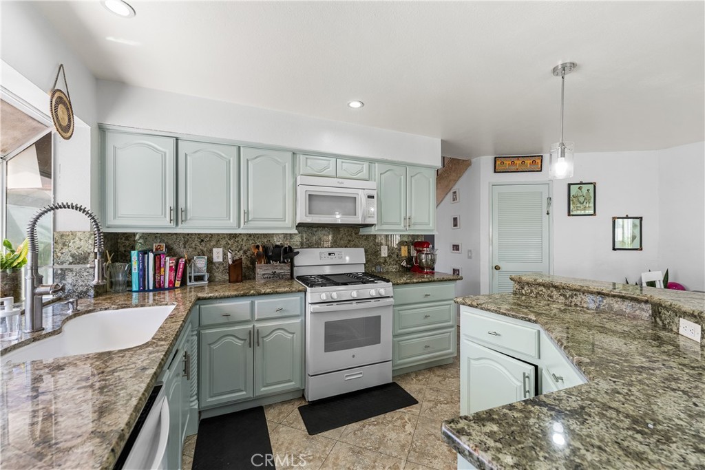 37806 Sulphur Springs Road Palmdale, CA 93552 - Photo 17 of 46