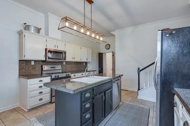 $479,000 | 1680 Carruthers Place, Memphis, TN 38112