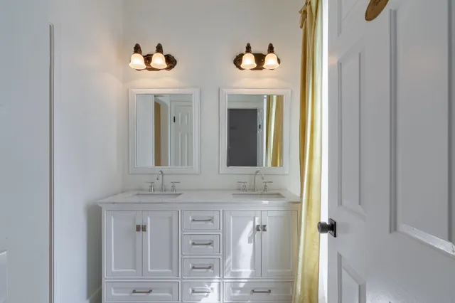 $479,000 | 1680 Carruthers Place, Memphis, TN 38112