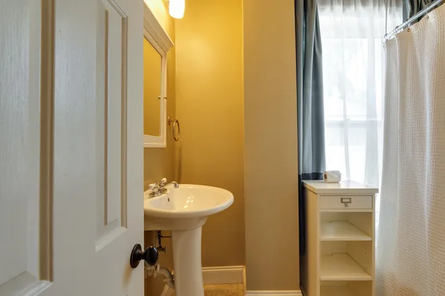 $479,000 | 1680 Carruthers Place, Memphis, TN 38112