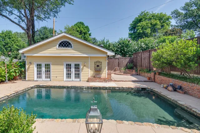 $479,000 | 1680 Carruthers Place, Memphis, TN 38112