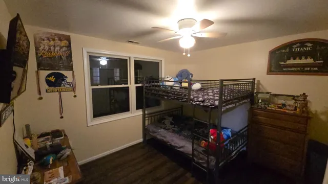 a view of a workspace with furniture