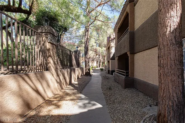 $1,500 | 2200 South Fort Apache Road, Unit 2169, Las Vegas, NV 89117