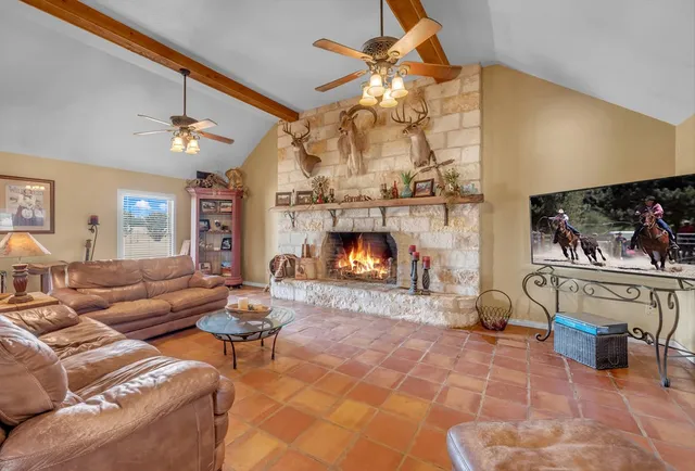 $1,200,000 | 605 Old Pontotoc Road, Mason, TX 76856