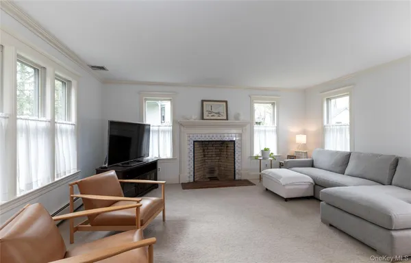 $775,000 | 536 Kings Highway, Valley Cottage, NY 10989