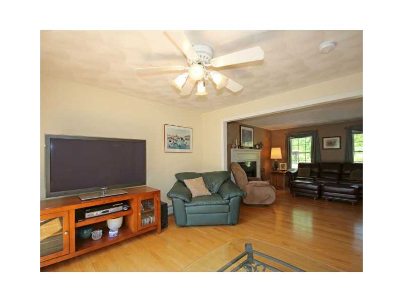 335 Widow Sweets Road Exeter, RI 02822 - Photo 8 of 19 Den/Family/Great Room.