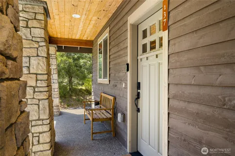 $1,149,000 | 137 Big Hill Drive, Cle Elum, WA 98922