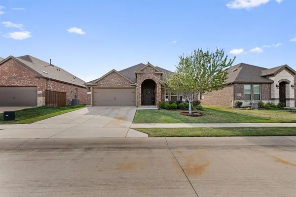 $329,000 | 3105 Denver Avenue, Aubrey, TX 76227