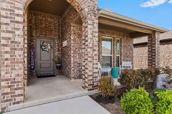 $329,000 | 3105 Denver Avenue, Aubrey, TX 76227