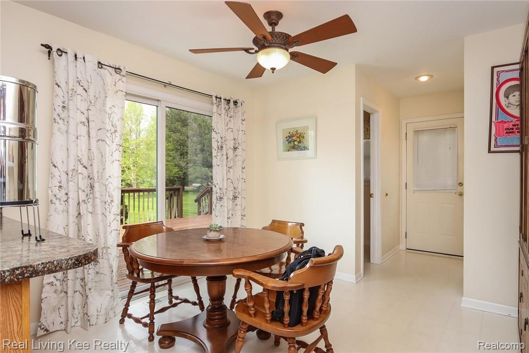 11764 Hall Road Whitmore Lake, MI 48189 - Photo 16 of 43 014-Breakfast_Nook-5712334-medium.jpg
