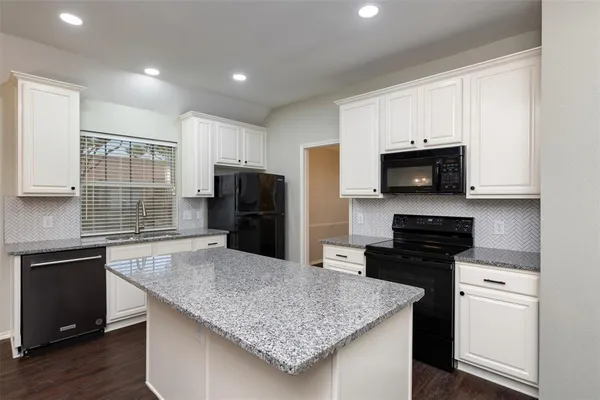 $2,750 | 2716 Rocky Creek Drive, Mansfield, TX 76063