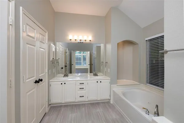 $2,750 | 2716 Rocky Creek Drive, Mansfield, TX 76063