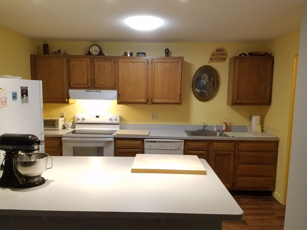 48 Evergreen Road, Unit 215 Northampton, MA 01053 - Photo 3 of 6 Gallery Image 3