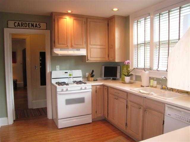 2413 Bexley Park Road Bexley, OH 43209 - Photo 9 of 18