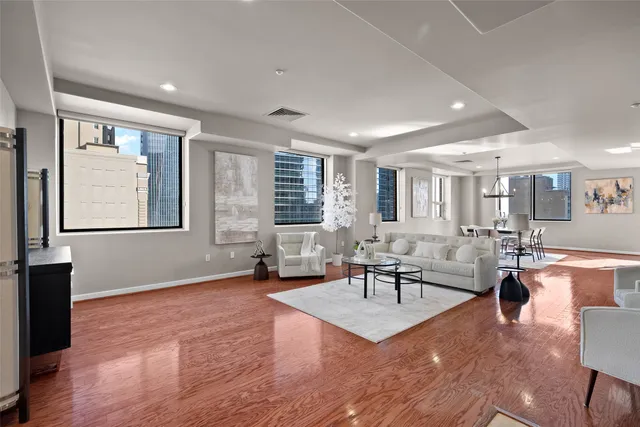 $475,000 | 914 Main Street, Unit 1902, Houston, TX 77002