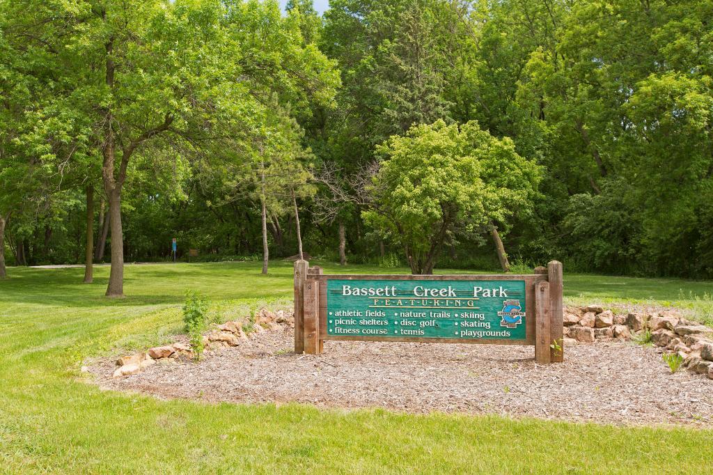2560 Vale Crest Road Golden Valley, MN 55422 - Photo 25 of 35