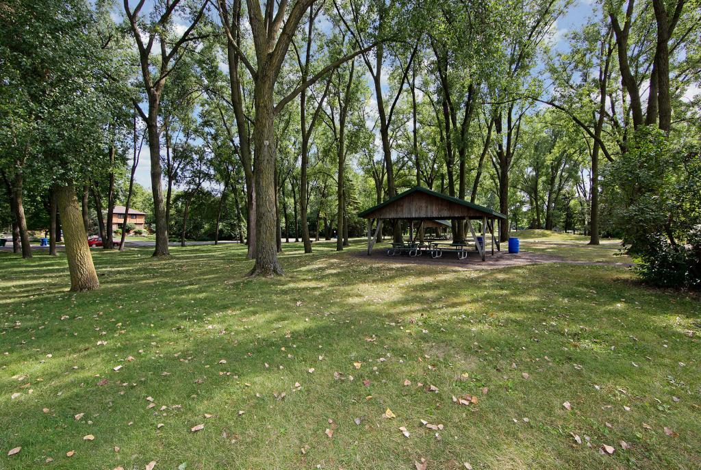 2560 Vale Crest Road Golden Valley, MN 55422 - Photo 30 of 35