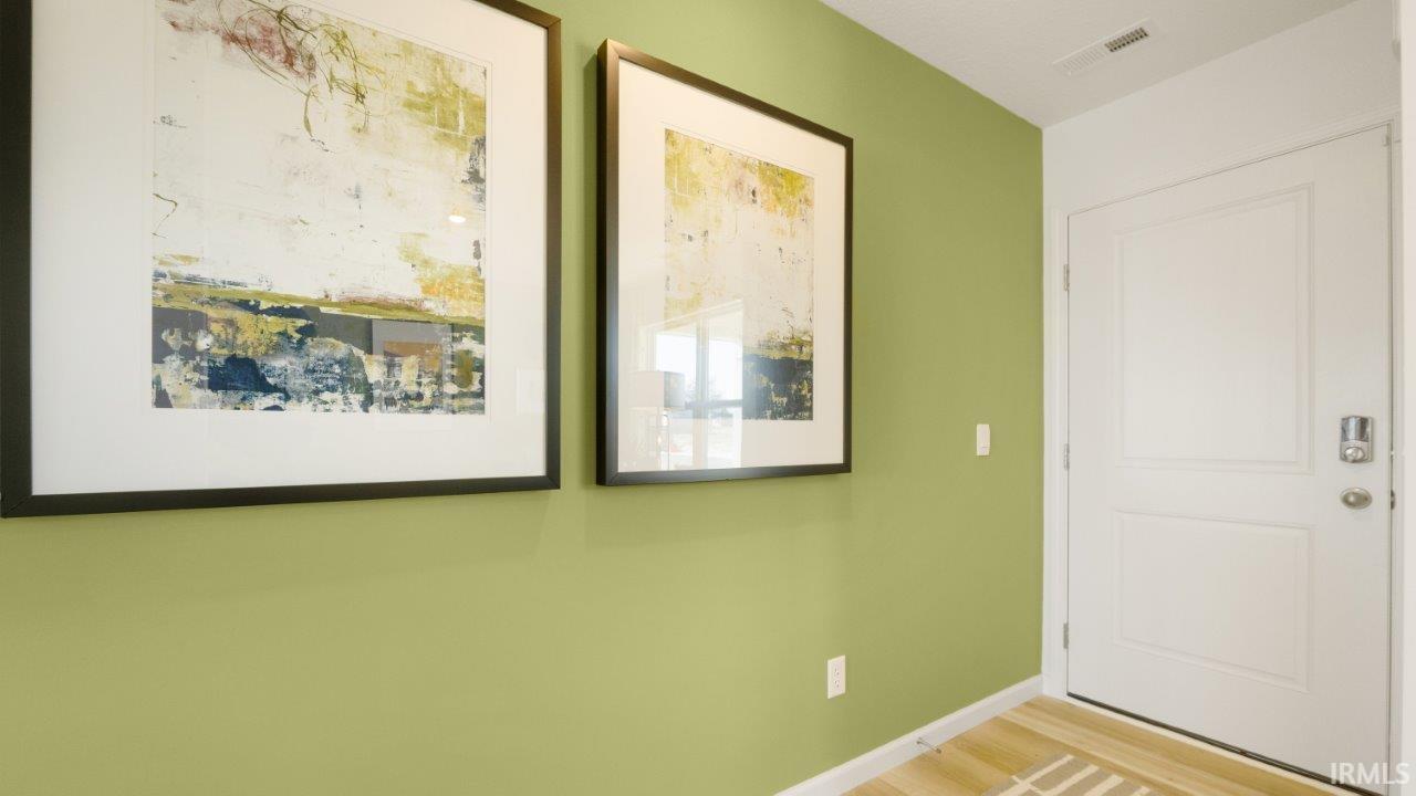 12838 Rey Cove Fort Wayne, IN 46818 - Photo 2 of 30