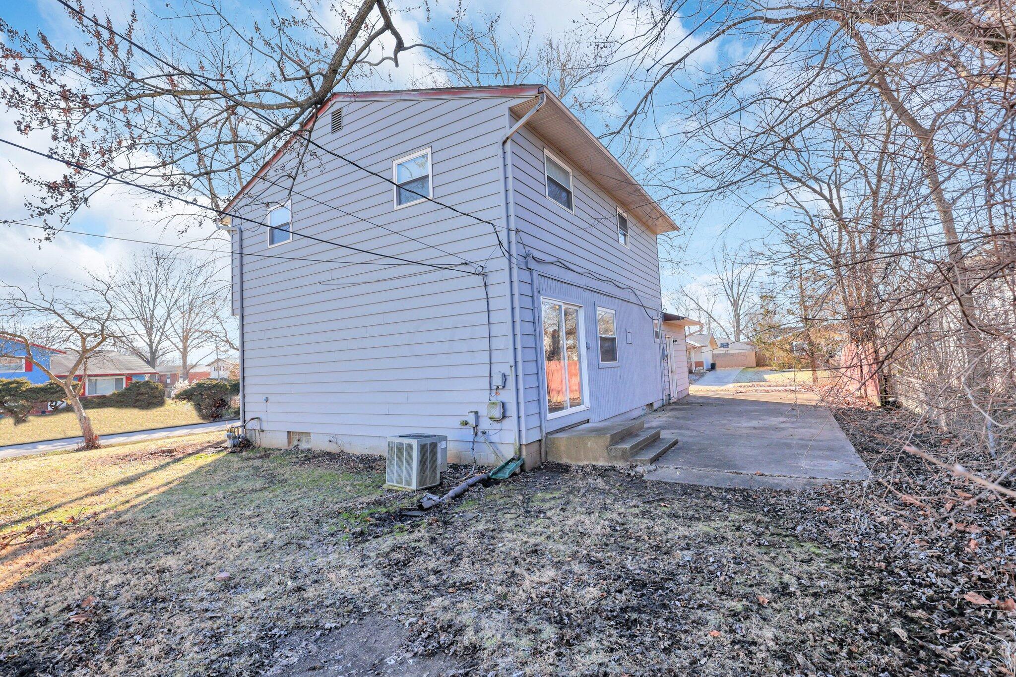 1935 Alsace Road Columbus, OH 43232 - Photo 32 of 35 49-web-or-mls-011A7373