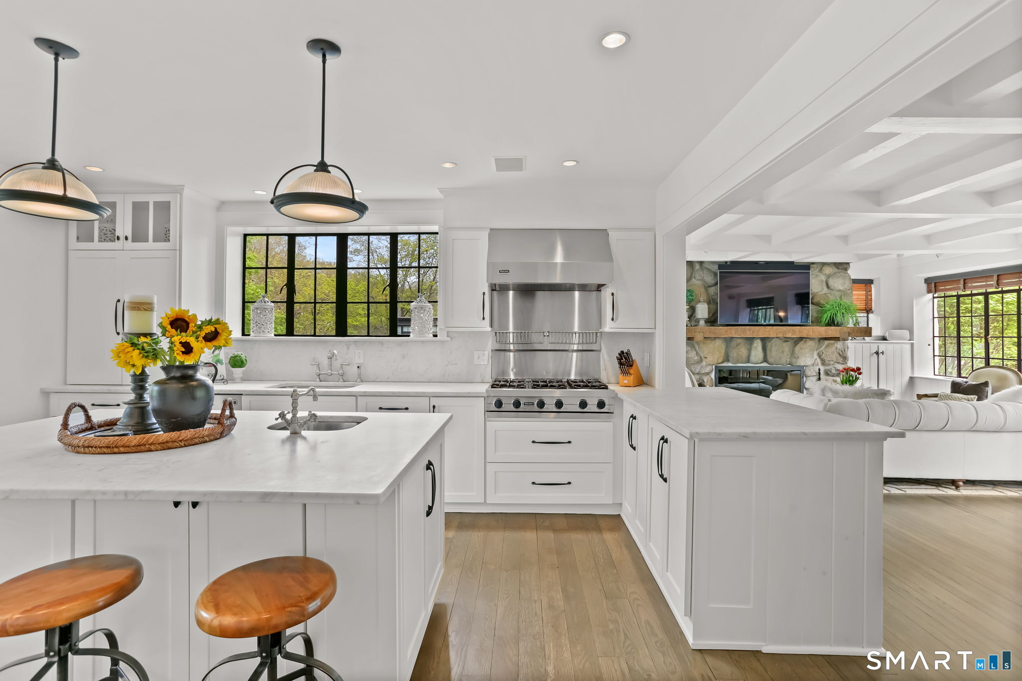 53 Goodwives River Road Darien, CT 06820 - Photo 8 of 40