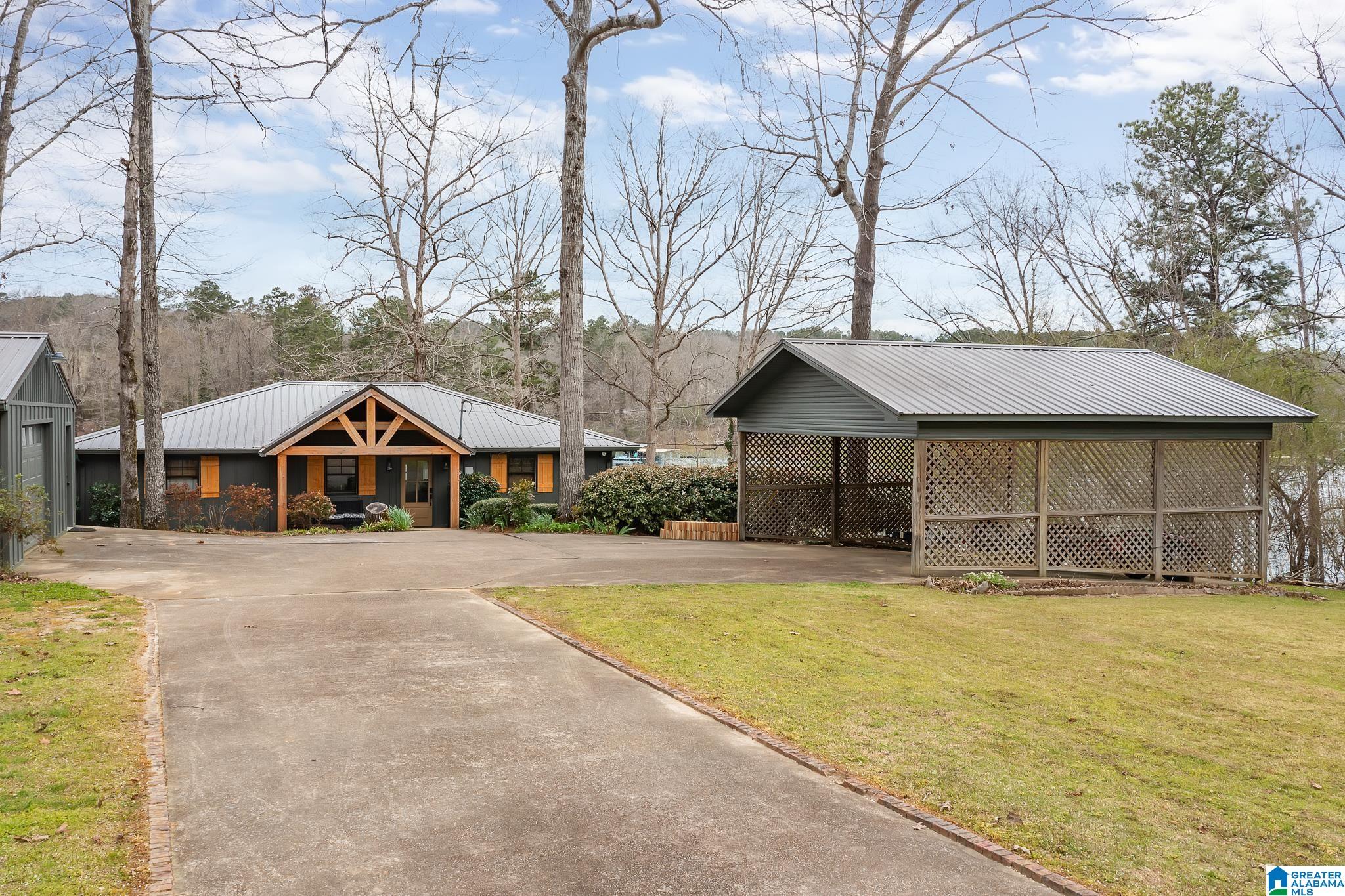1317 Raccoon Creek Road Jasper, AL 35504 - Photo 4 of 41 Gallery Image 4