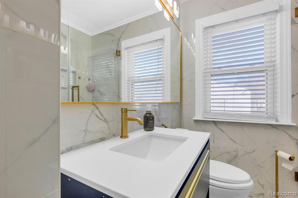 3360 Chestnut Street Dearborn, MI 48124 - Photo 11 of 36