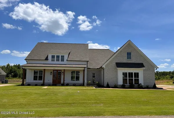 $490,000 | 4233 Edison Drive, Nesbit, MS 38651