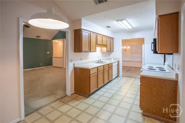 $425,000 | 15 Sherborne Road, Savannah, GA 31419