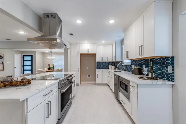 $715,000 | 7709 El Pensador Drive, Dallas, TX 75248