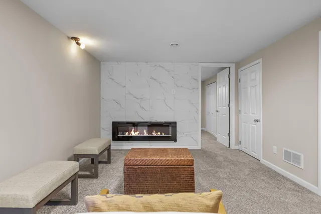 $334,900 | 161 91st Avenue Northeast, Blaine, MN 55434