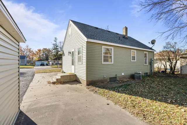 $334,900 | 161 91st Avenue Northeast, Blaine, MN 55434