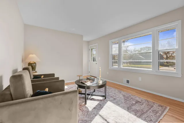 $334,900 | 161 91st Avenue Northeast, Blaine, MN 55434