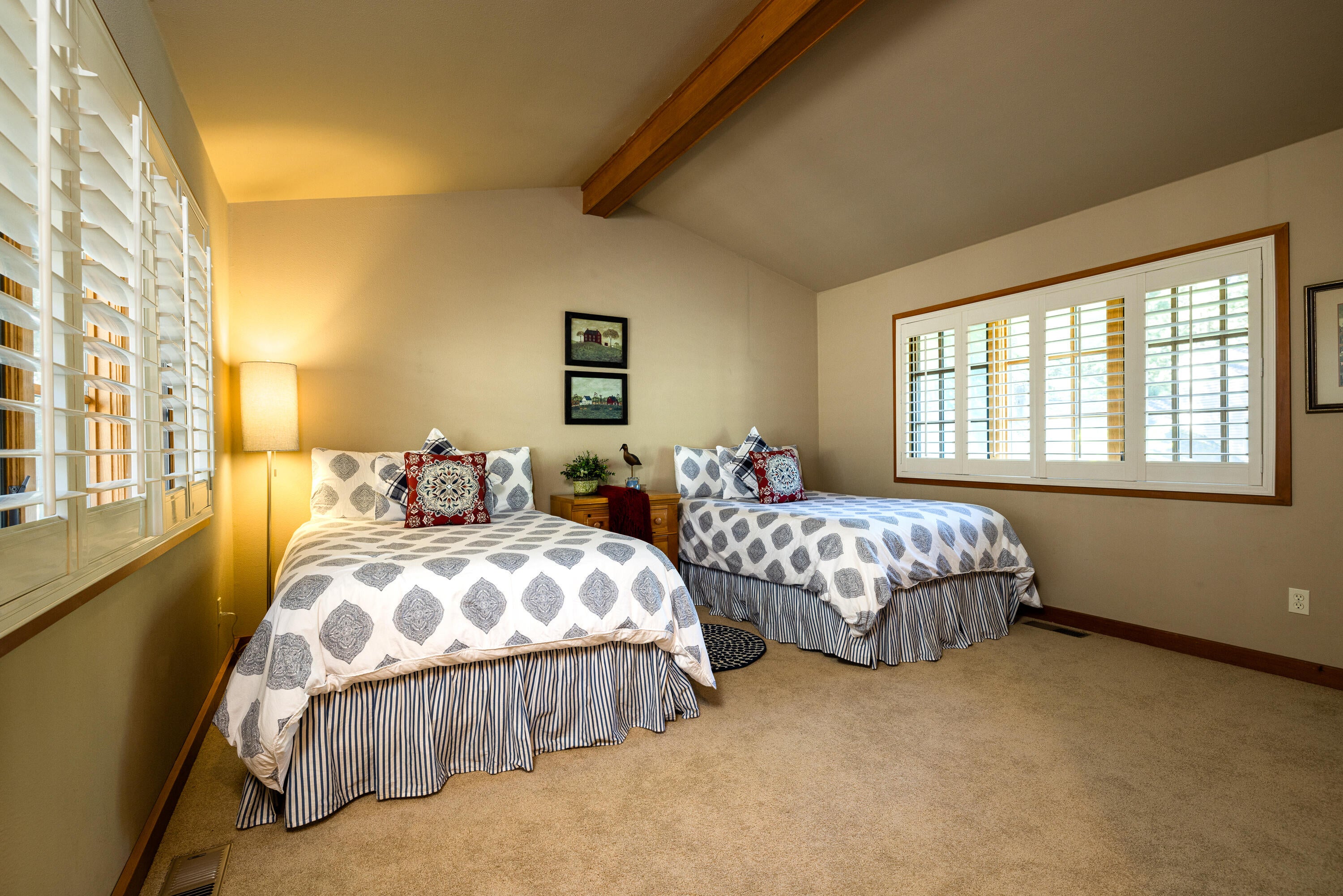 70331 Willow Herb, Unit GM205 Black Butte Ranch, OR 97759 - Photo 58 of 75 4th guest bedroom has side by side double beds and forest views