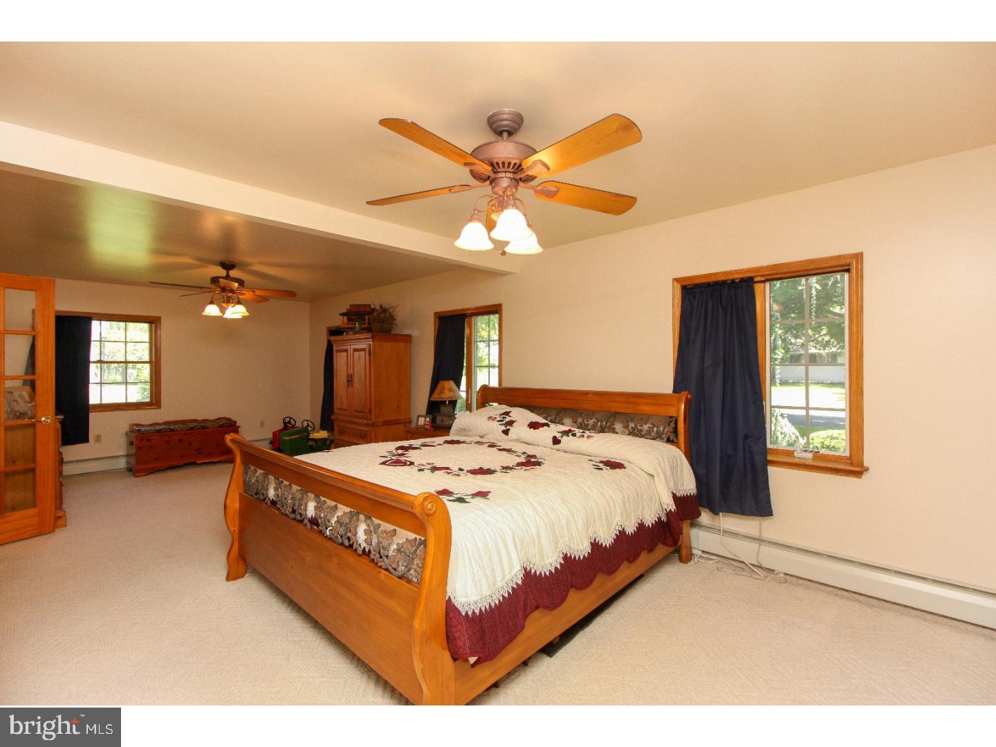 17 Flamingo Road Levittown, PA 19056 - Photo 13 of 24