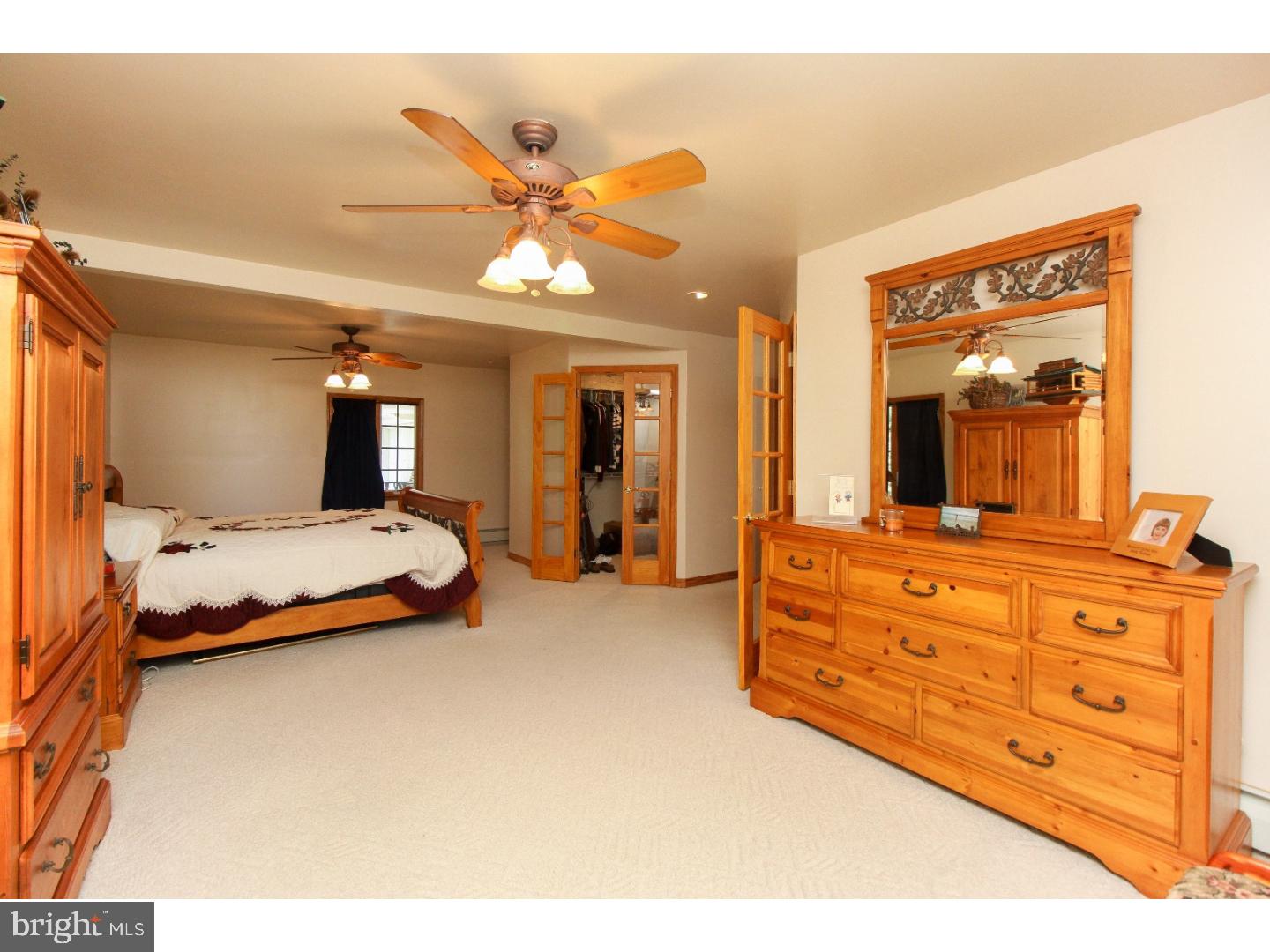 17 Flamingo Road Levittown, PA 19056 - Photo 14 of 24