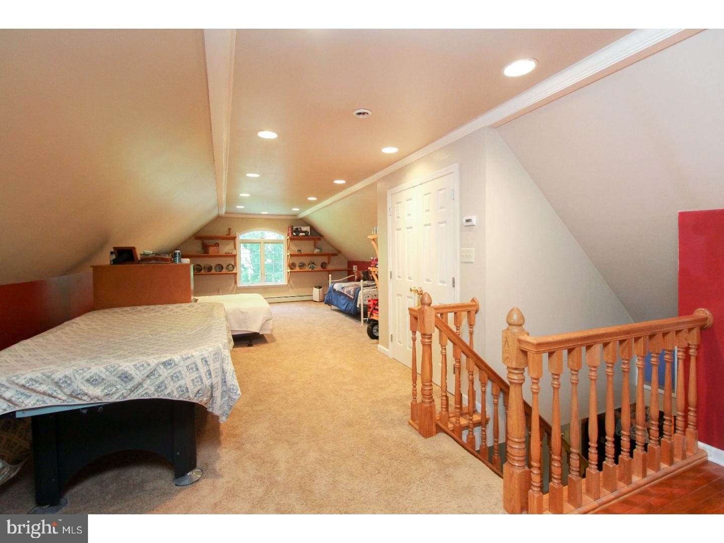 17 Flamingo Road Levittown, PA 19056 - Photo 20 of 24