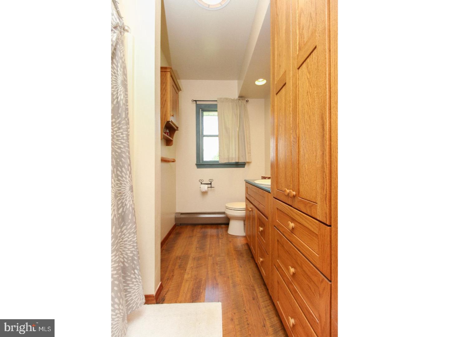 17 Flamingo Road Levittown, PA 19056 - Photo 9 of 24