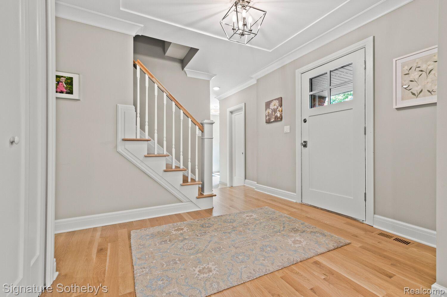 5634 Pebbleshire Road Bloomfield Hills, MI 48301 - Photo 3 of 34 Foyer