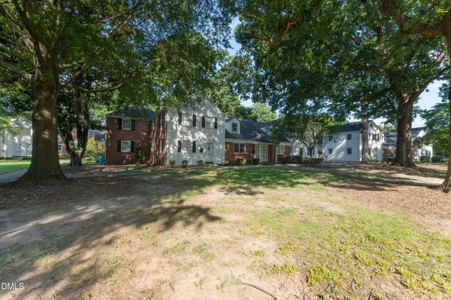 $1,695 | 929 St Marys Street, Raleigh, NC 27605