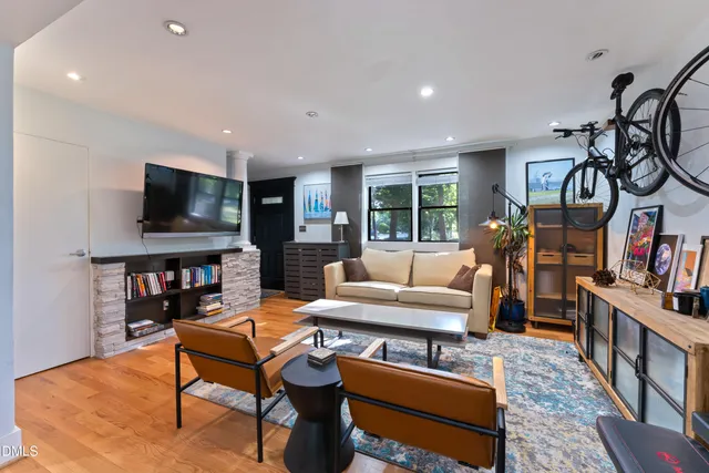 $1,695 | 929 St Marys Street, Raleigh, NC 27605