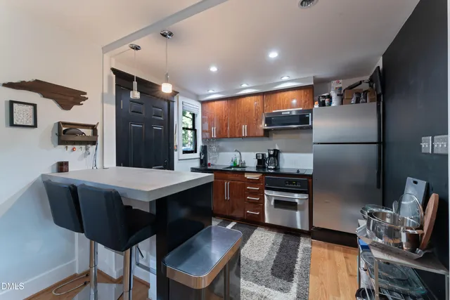 $1,695 | 929 St Marys Street, Raleigh, NC 27605