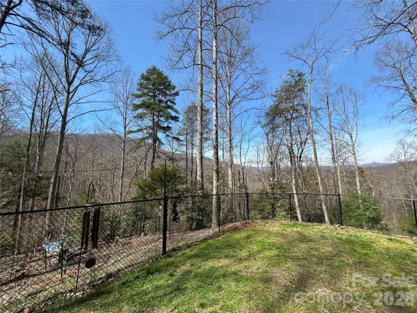 $224,500 | 73 Bear Oat Trail, Franklin, NC 28734